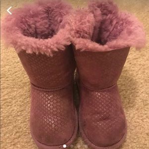 ❌SOLD❌Toddler Girl’s Bailey Bow Splash Ugg Boots